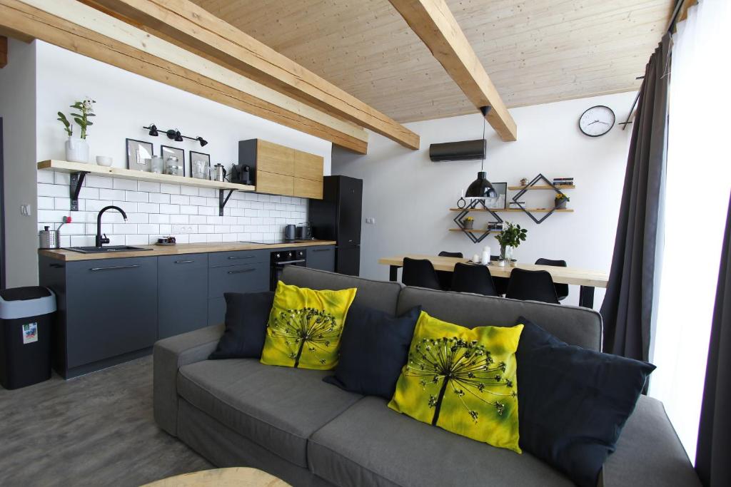 Kuchyň nebo kuchyňský kout v ubytování Apartmány Na Smrčku