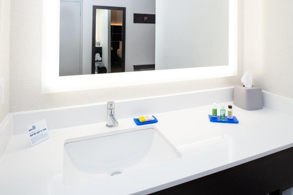 Holiday Inn Express Cincinnati West by IHG - Standaard Kamer