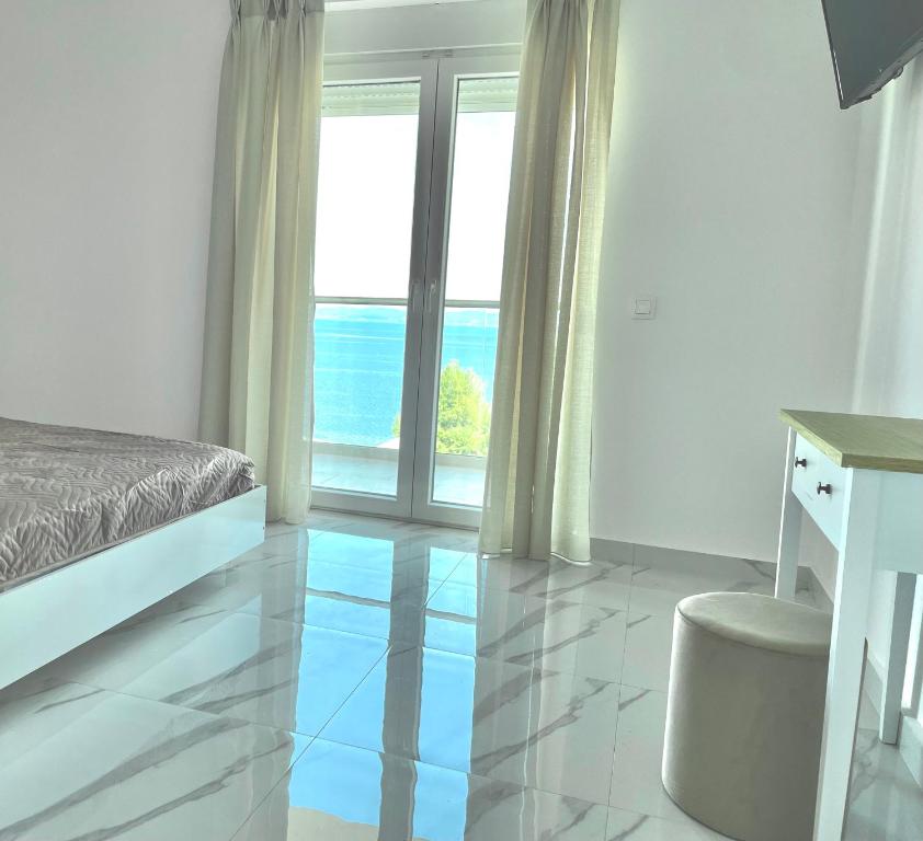 Blue Dream Afytos - 13