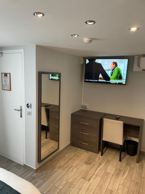 Mary's Hotel République - Resim 16