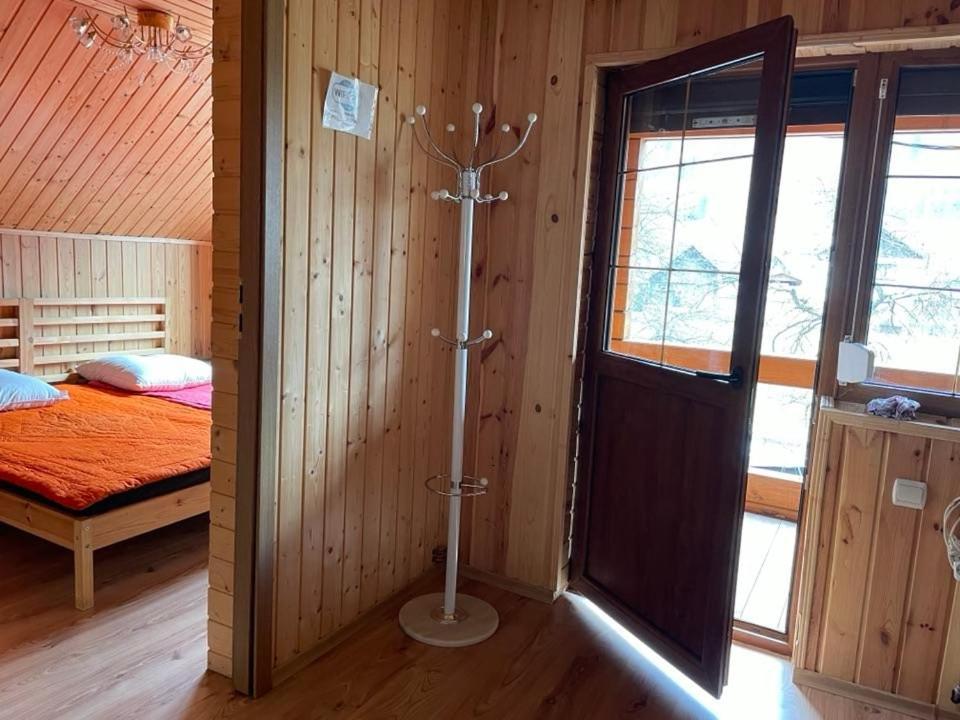 Postel nebo postele na pokoji v ubytování Kvasy 838