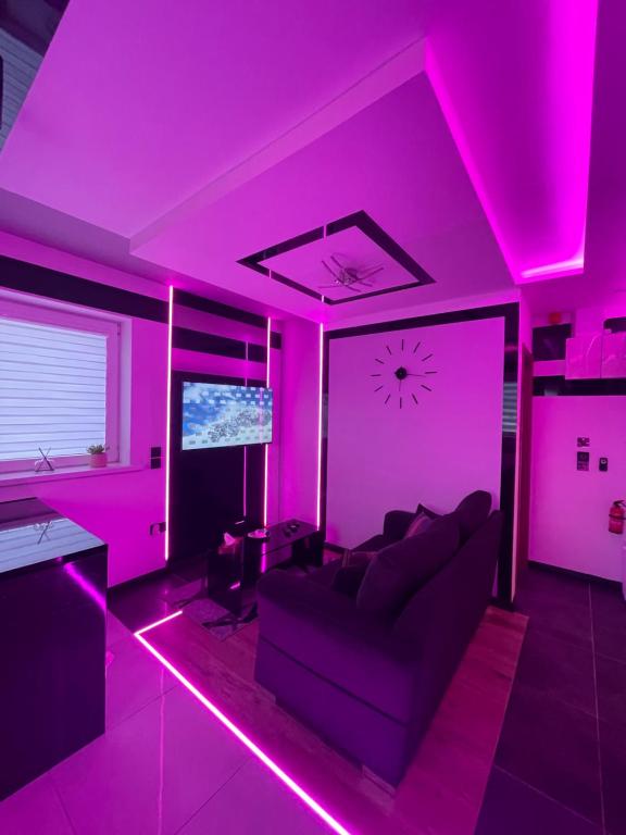 Posezení v ubytování #5 TGHA Luxury One Bedroom Apartment in Athlone