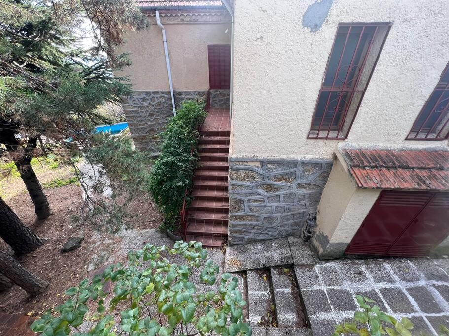 Fotografie z fotogalerie ubytování Casa independiente 4 habitaciones v destinaci Miraflores de la Sierra