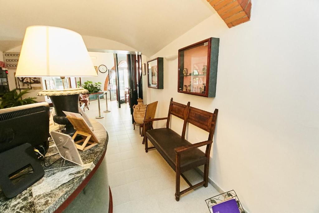 TV a/nebo společenská místnost v ubytování HOTEL VULCI