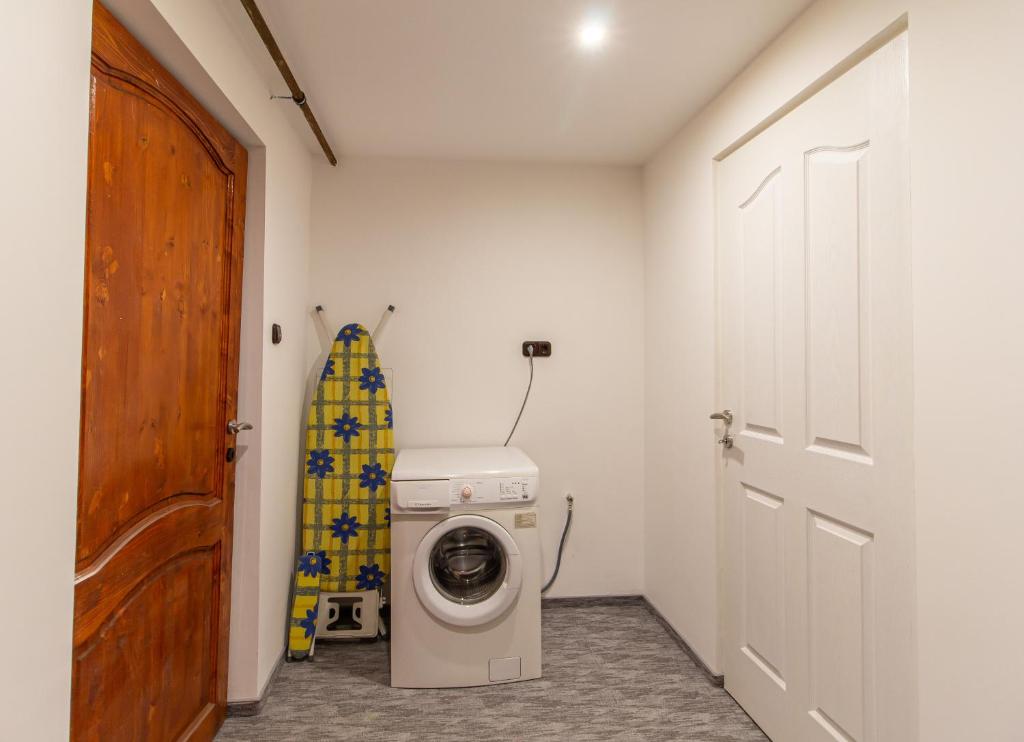 Fotografie z fotogalerie ubytování Déli Terasz A Apartman Free parking, self-check-in anytime v Győru