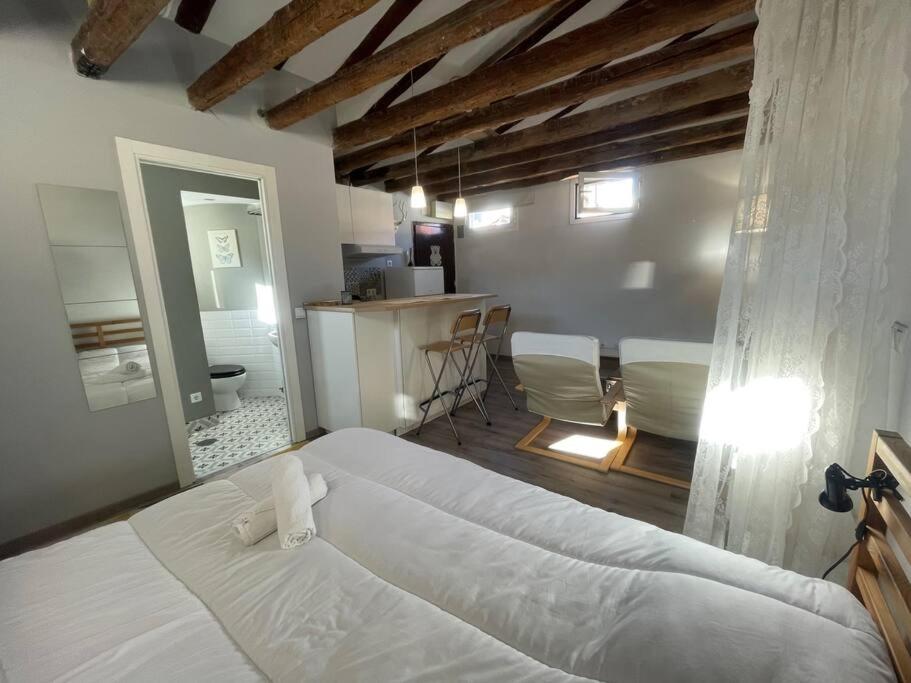 Postel nebo postele na pokoji v ubytování Punta Me Beautiful Apartment in Plaza España