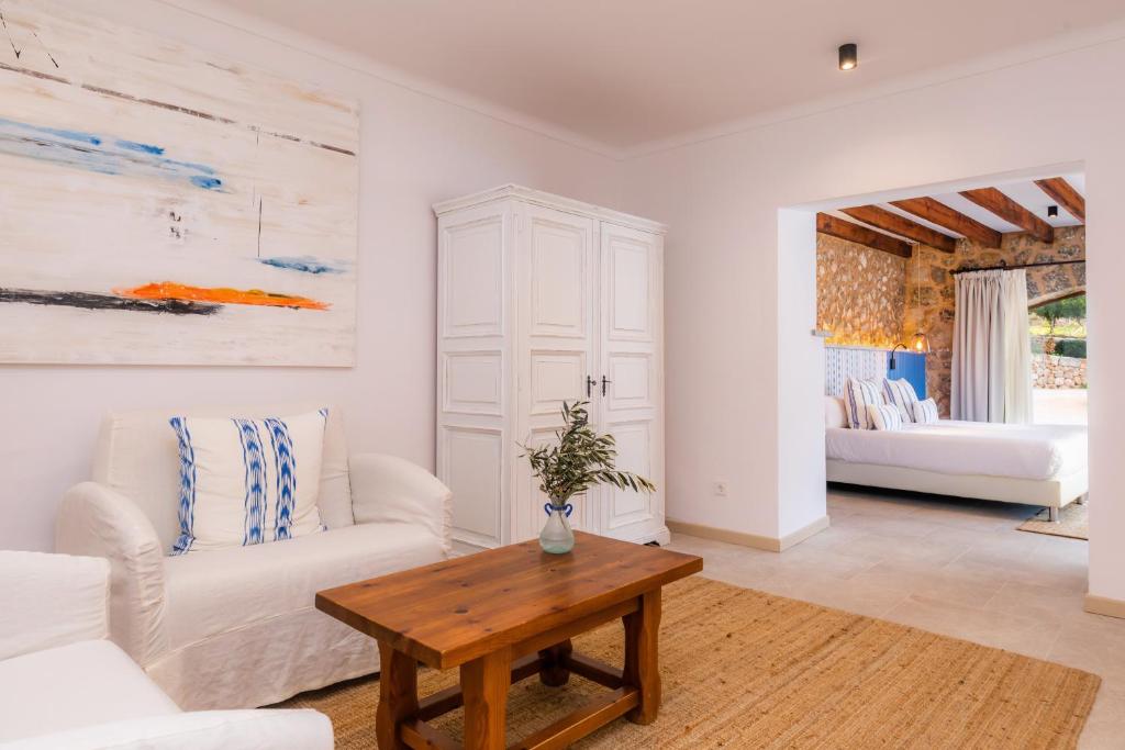 Postel nebo postele na pokoji v ubytování Finca Albellons