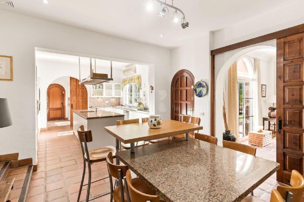 Fotografie z fotogalerie ubytování LUXURY Sotogrande Valderrama hoyo 17 Amazing Villa v destinaci San Roque