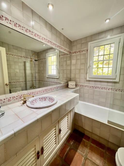 Fotografie z fotogalerie ubytování LUXURY Sotogrande Valderrama hoyo 17 Amazing Villa v destinaci San Roque