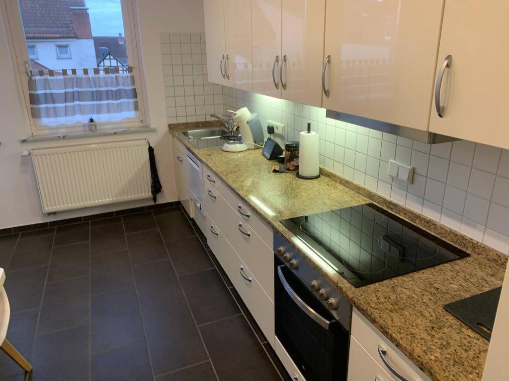 Kuchyň nebo kuchyňský kout v ubytování Mainpark Apartment 4 Schlafzimmer bis zu 10 Personen direkt über AschaffApartment bei Aschaffenburg