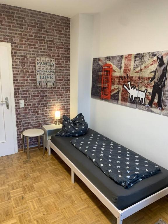 Postel nebo postele na pokoji v ubytování Mainpark Apartment 4 Schlafzimmer bis zu 10 Personen direkt über AschaffApartment bei Aschaffenburg