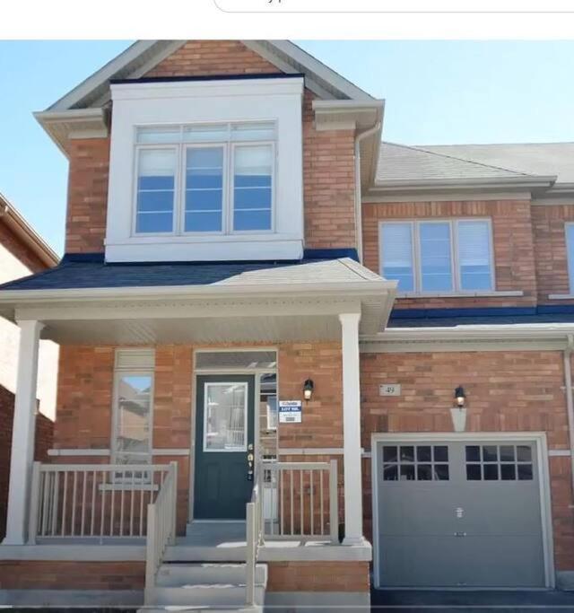 Vacation Home Beautiful 4bedroom house, Brampton, Canada
