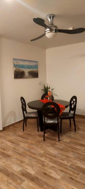 Гостиная зона в Amazing Beach View Apartments
