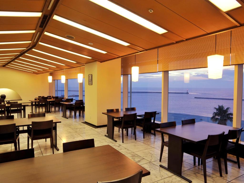 Restaurace v ubytování Irago Resort & Convention Hotel