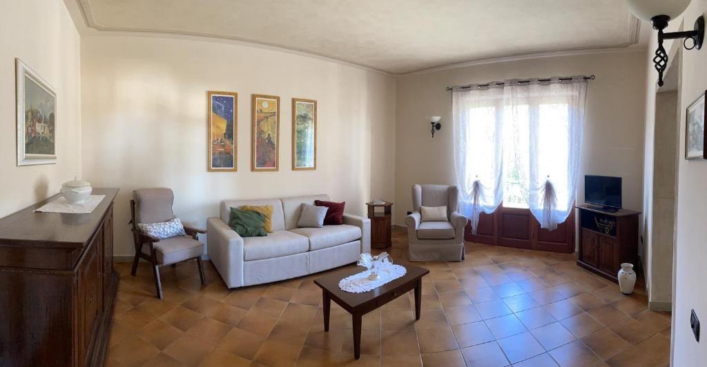 A seating area at Casa Dani