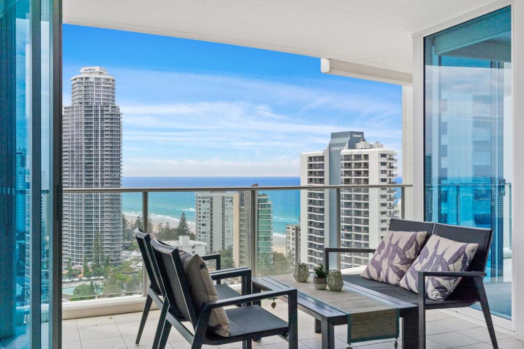 Stunning Ocean View Apartment 22nd Floor, Gold Coast (updated prices 2024)