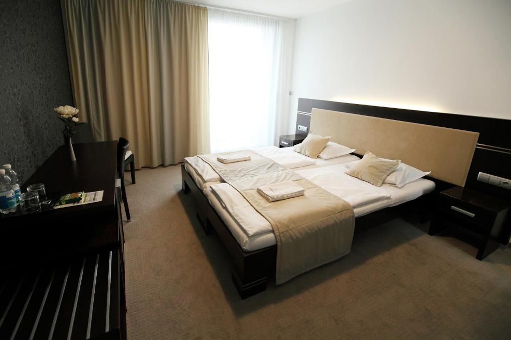 Hotel Dolphin - Suite Familiar Con Acceso A La Piscina