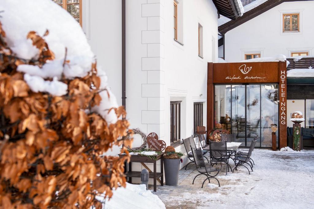 Posthotel Pfunds v zimě