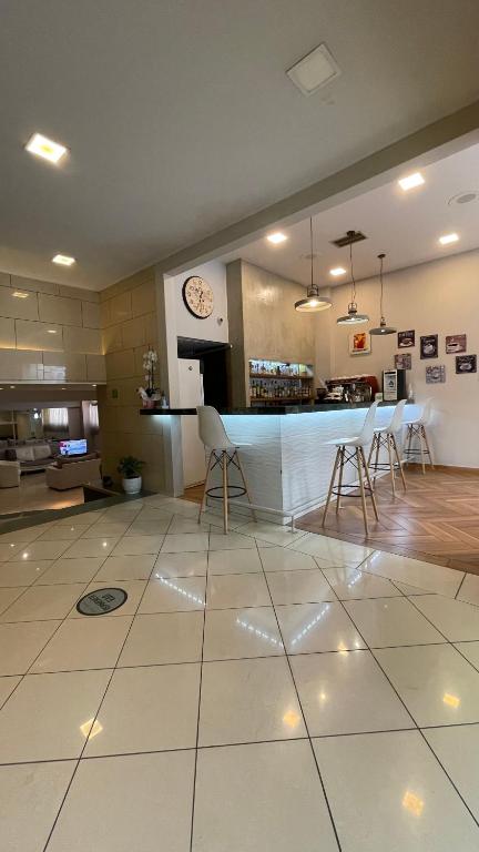 Kuchyň nebo kuchyňský kout v ubytování Hotel Atlanta