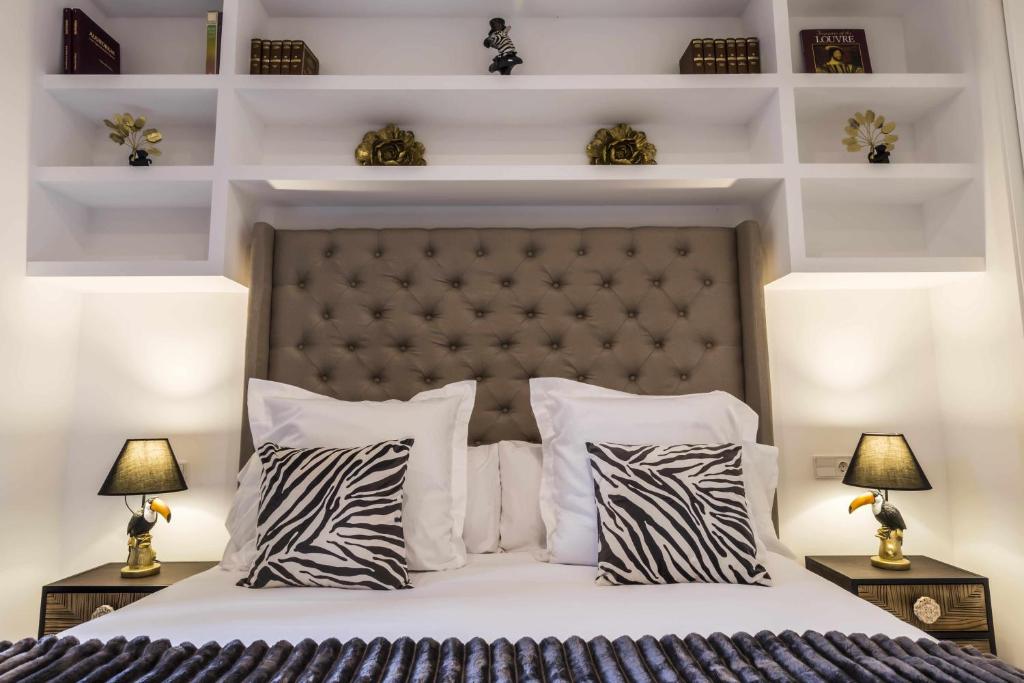 THE CLOCK HOUSE - Luxury Urban Suites - 8