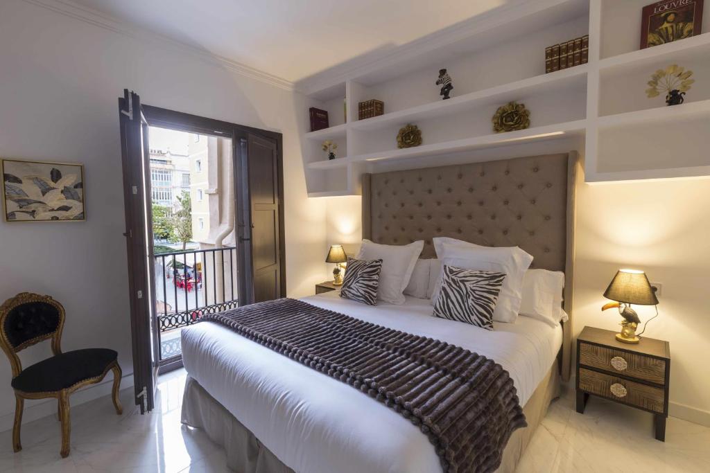 THE CLOCK HOUSE - Luxury Urban Suites - 6