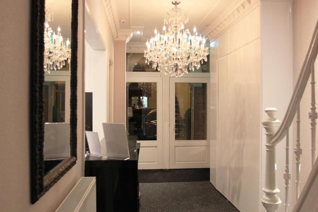 Sara's Boutique Hotel - Resim 13