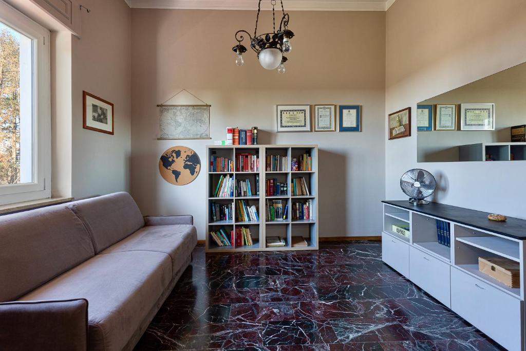 A seating area at Villa Caramino