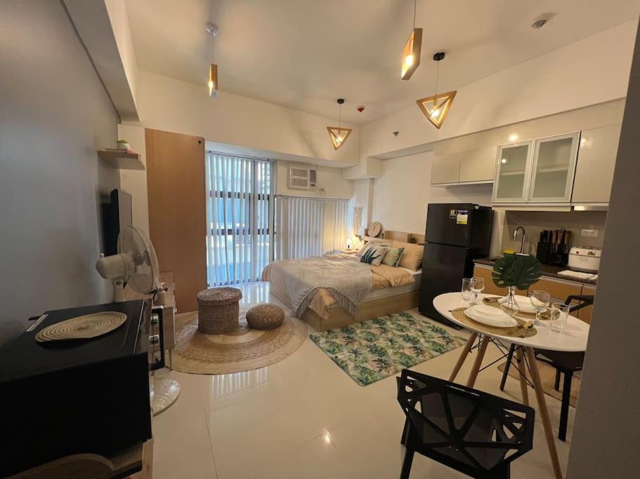 Cozy Studio Viceroy Residences McKinley Hill Bgc