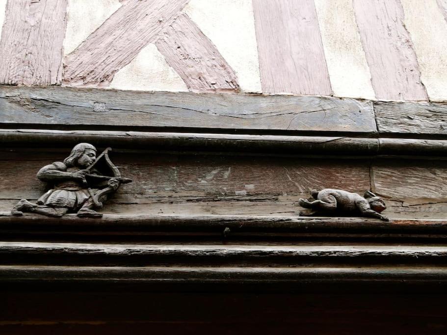 Zdjęcie z galerii obiektu CHARMING FLAT IN HISTORICAL CENTRE w mieście Dijon