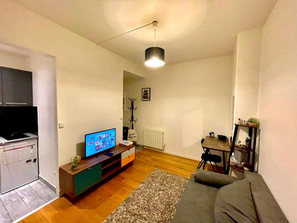 Appartement Studio parisien au nord de paris 15m2 et réserver depuis  Airrbnb! (Frankrijk LʼÎle-Saint-Denis) - Booking.com