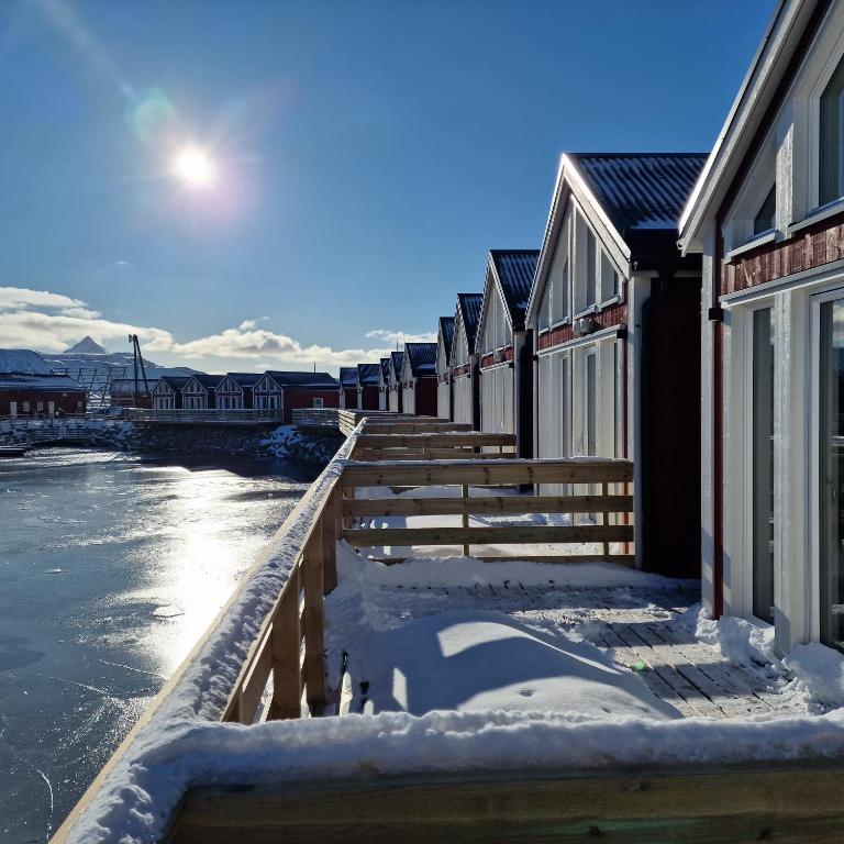 Lofoten Basecamp - Harbor -weergave