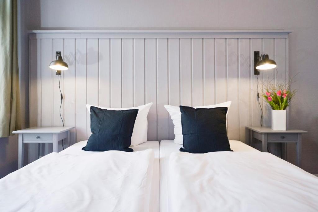 Old Town Apartments - 11