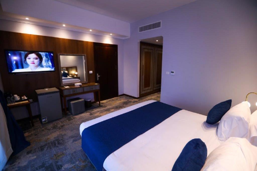 The Guard Hotel - Superior Double Room