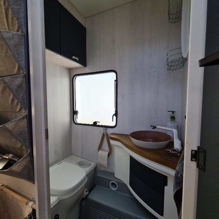 Koupelna v ubytování Louise´s Camper