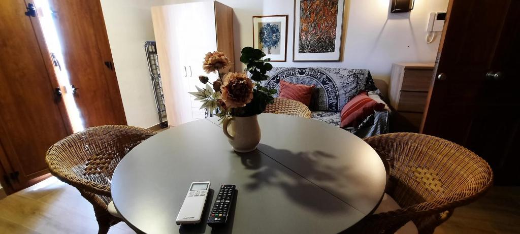 Posedenie v ubytovaní AR28-3, Apartamento con vistas mediterráneo