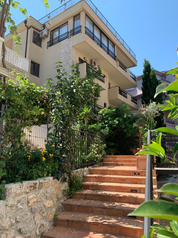 Apartments Lov, Budva (updated prices 2024)