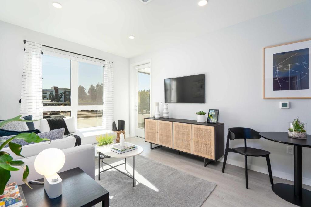 MV Apartments, Mountain View, USA