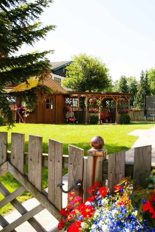 Ogród w obiekcie Pension Tannhof