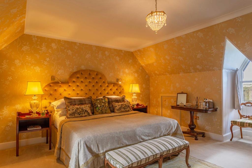 Glenapp Castle - 
