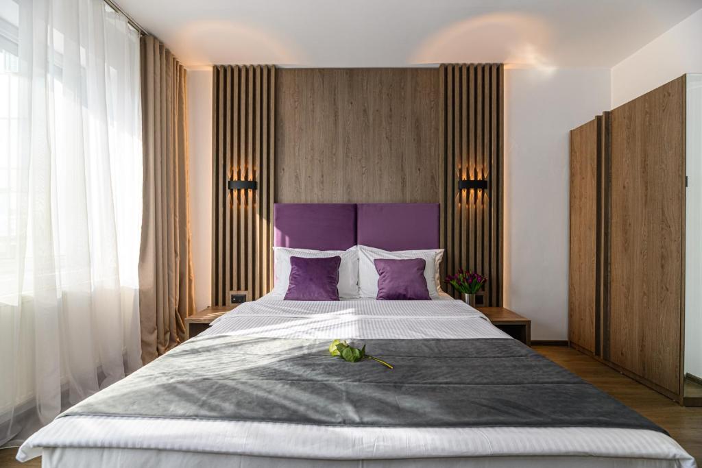 Unique Boutique - Resim 40