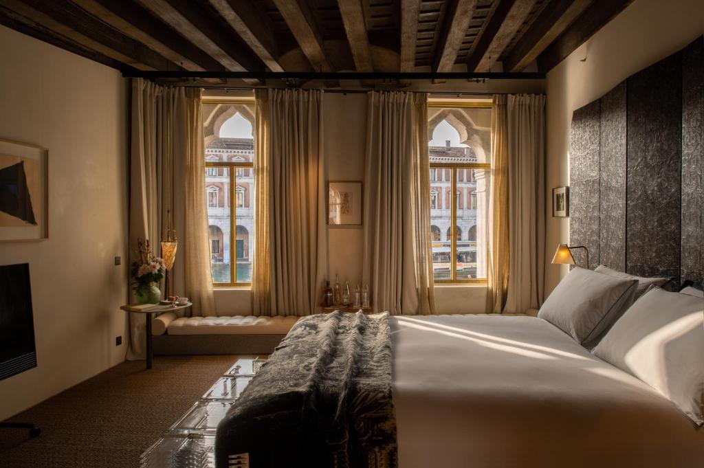 
King Room with Grand Canal View
