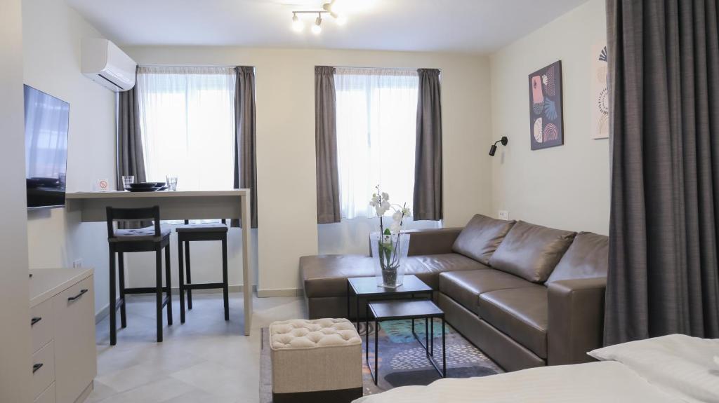Apartments Srbija Waterfront - FREE PARKING - Studio With Free Parking