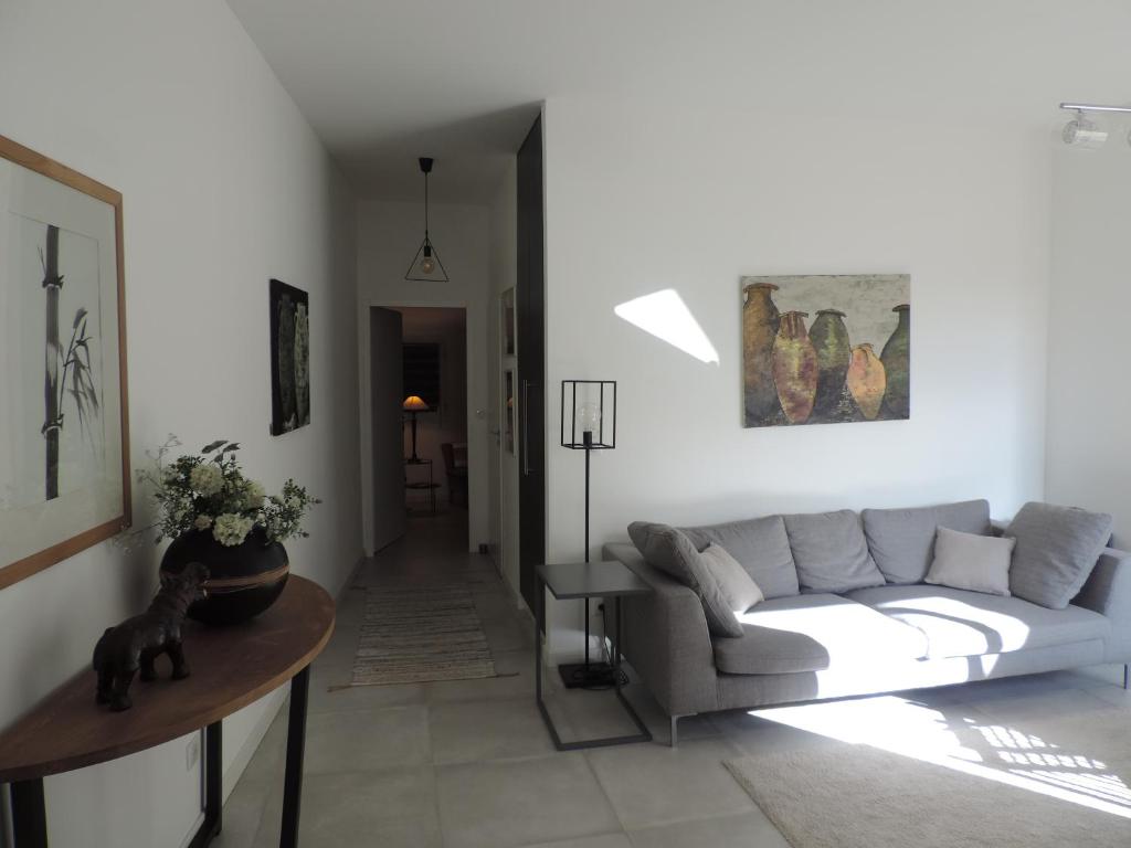 Ma Lou - Housity