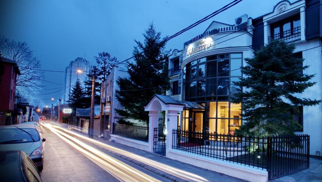 Budova, kde se hotel nachází