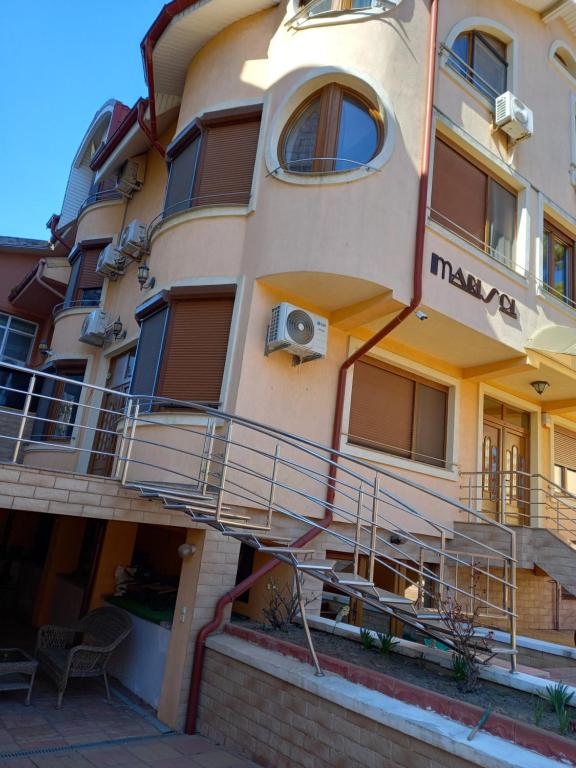 Budova, kde se hotel nachází