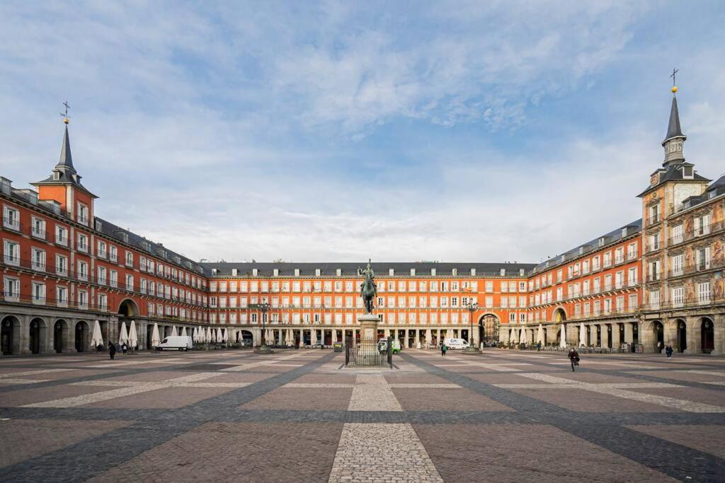 The building in which Az apartmant is located