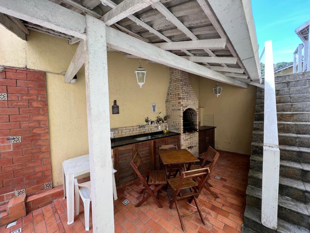 Aconchego em Teresópolis com piscina privativa próximo a feirinha