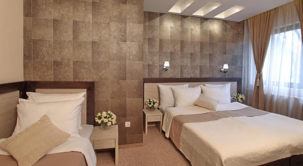 
Triple Room with Parking
