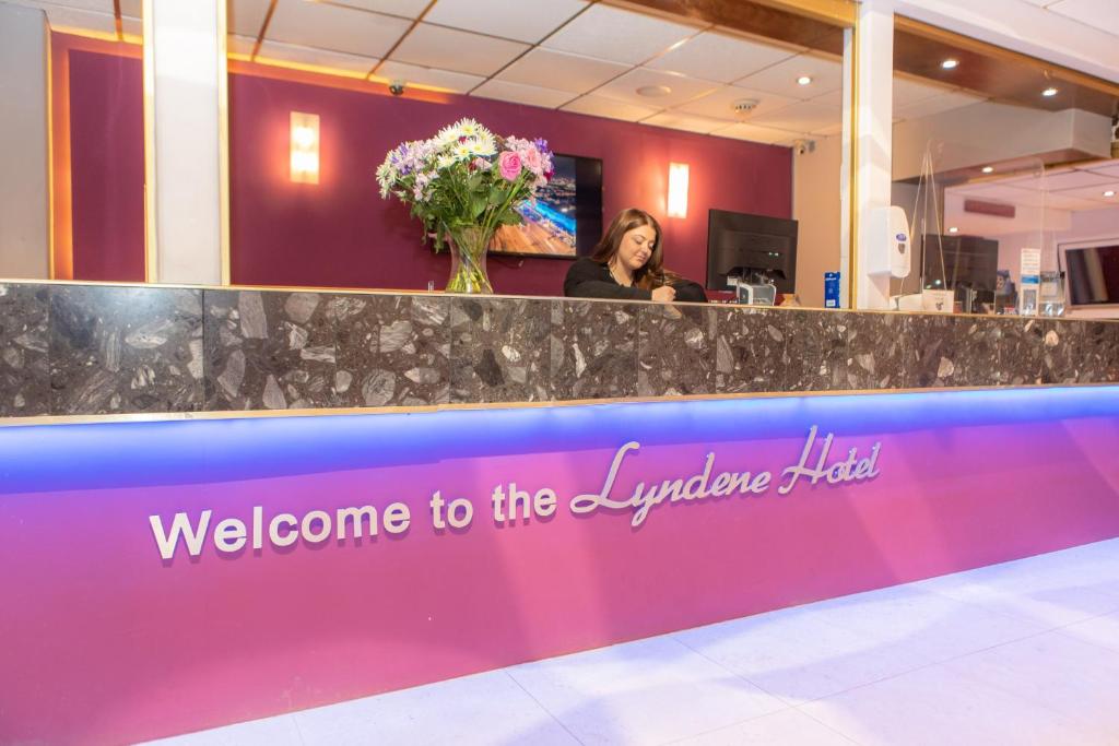 Lyndene Hotel - Resim 41