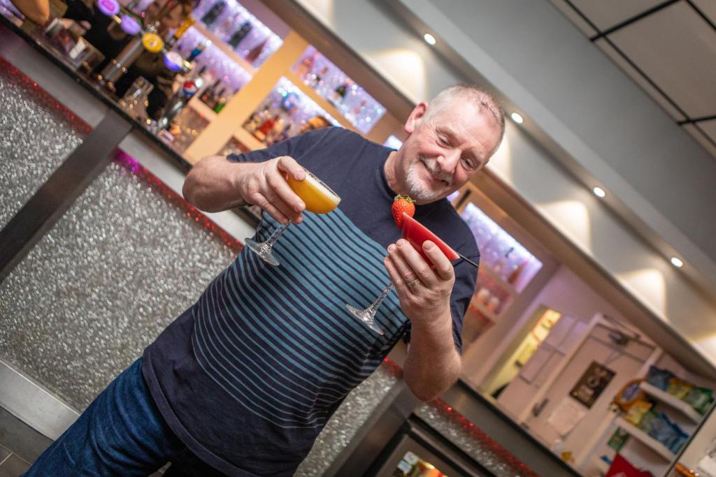 Lyndene Hotel - Resim 39